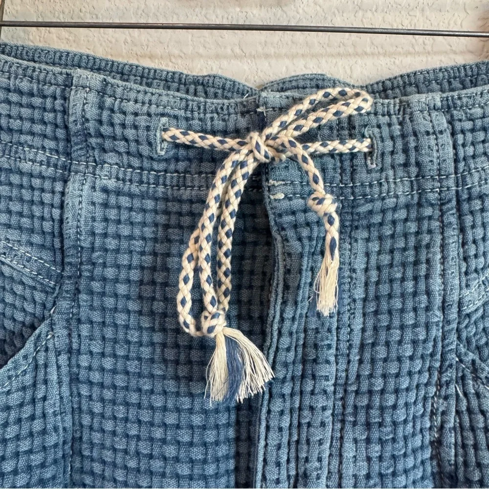 Free People We The Free Washed Away Textured Pull On Boyfriend
Jeans Size Large - Picture 7 of 14